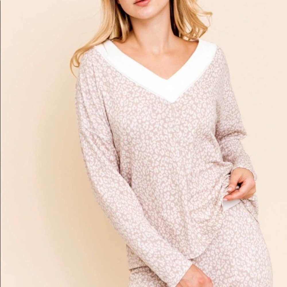 Gilli White Cream Tan Animal Print Cozy Fuzzy Oversized Lounge PJ Long Sleeve